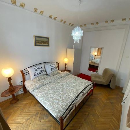 Union Square Sweethome Bucharest Exterior photo